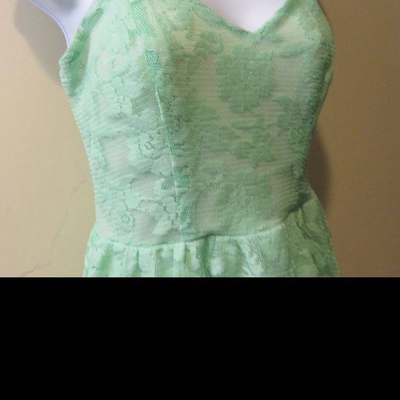 SEAFOAM GREEN SOCIALITE DRESS/ SIZE MEDIUM JUNIOR - Picture 3 of 6